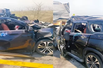 accident-car-crashes-into-parked-truck-on-agra-lucknow-expressway-four-youths-dead