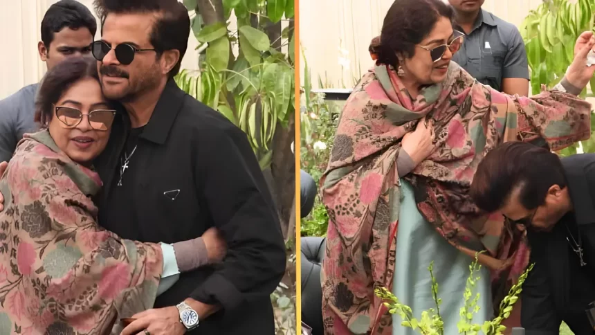 anil-kapoor-touches-kirron-kher-feet-photo-viral-internet