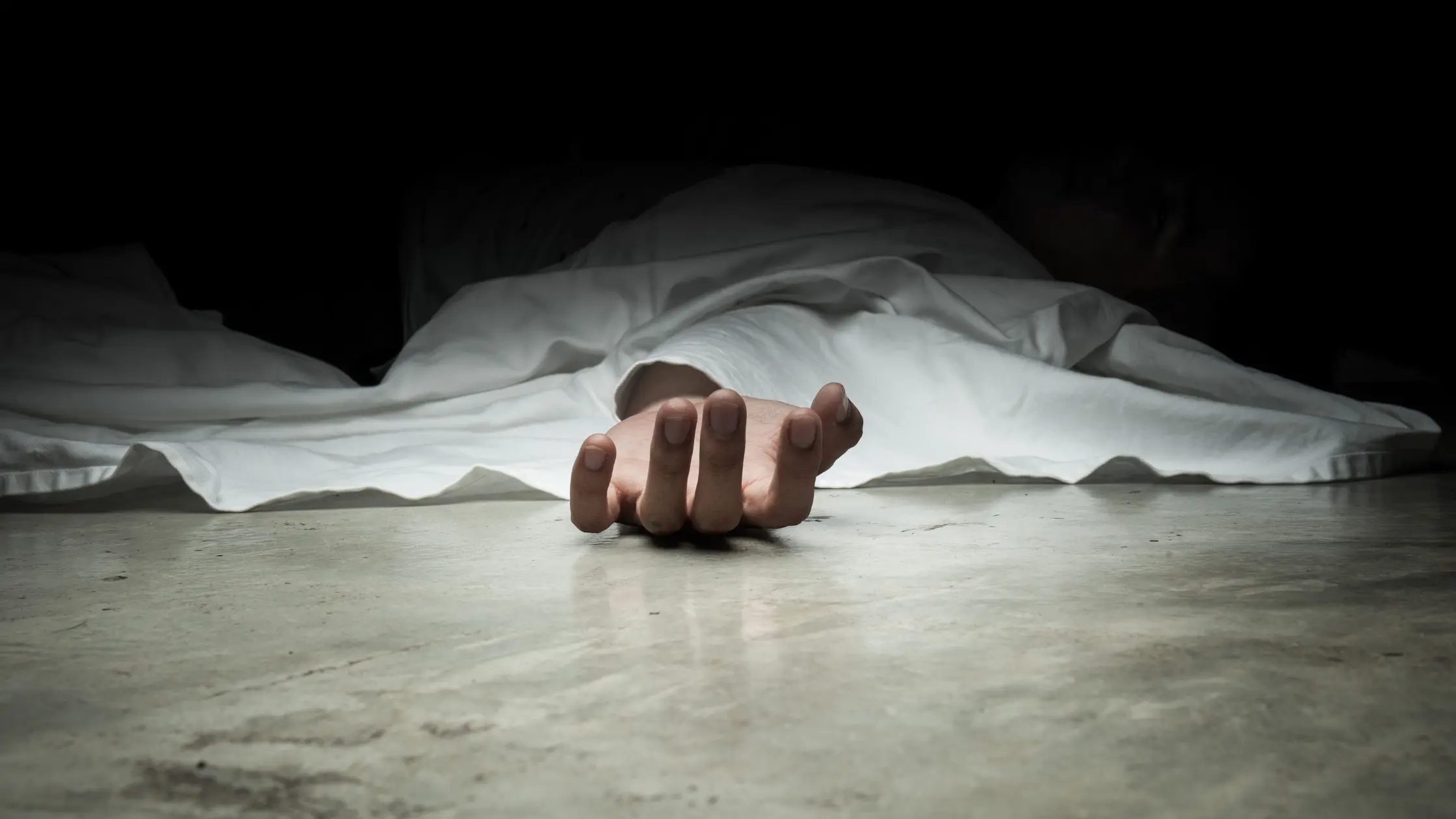 Fainted due to heat, died before reaching hospital, atmosphere of mourning in the house
