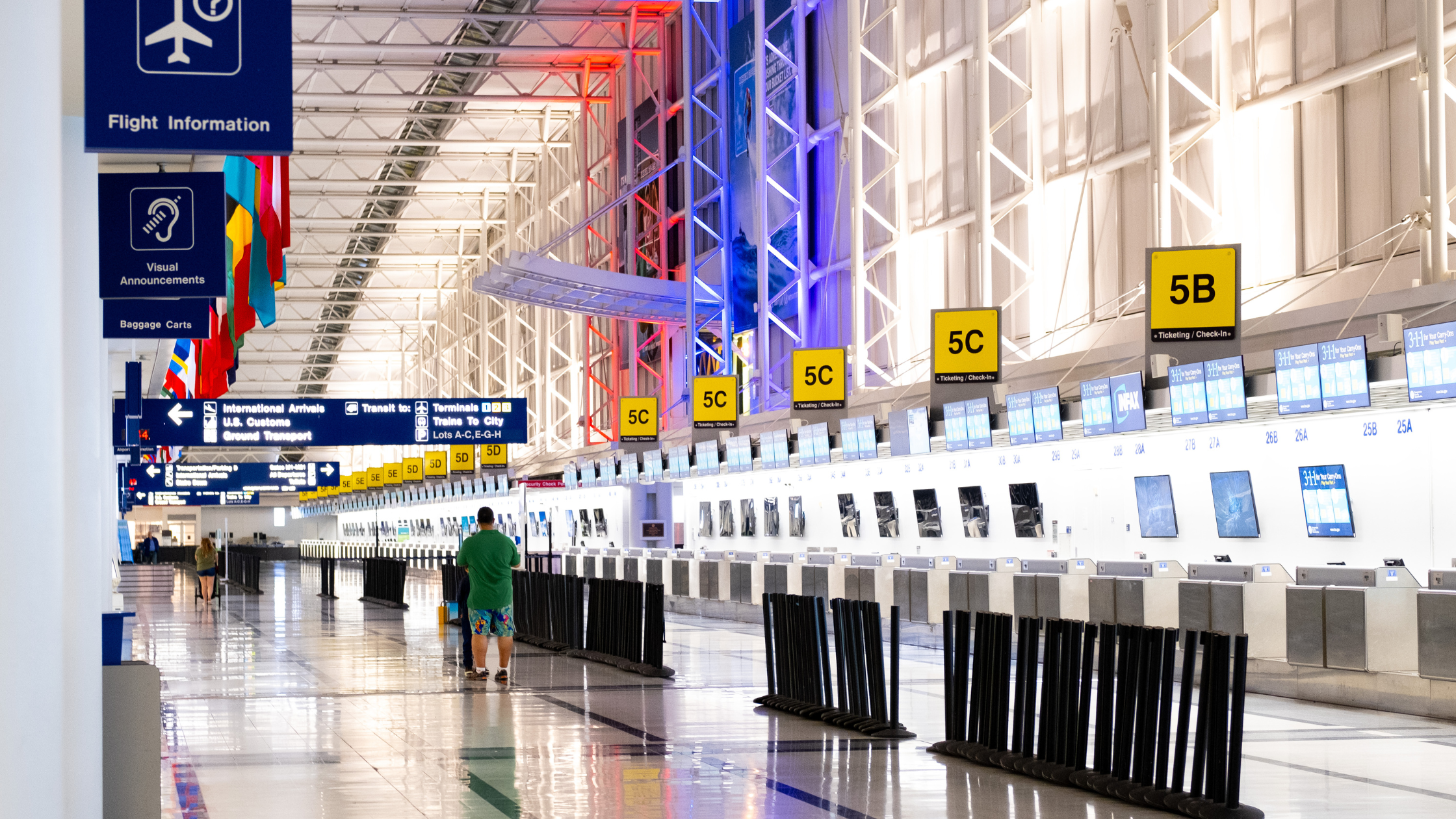 'We will blow you up with a nuclear bomb', two passengers threatened, caught by police